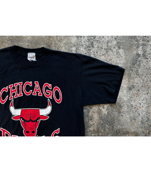 90's Vintage Chicago Bulls T-Shirt – Saints