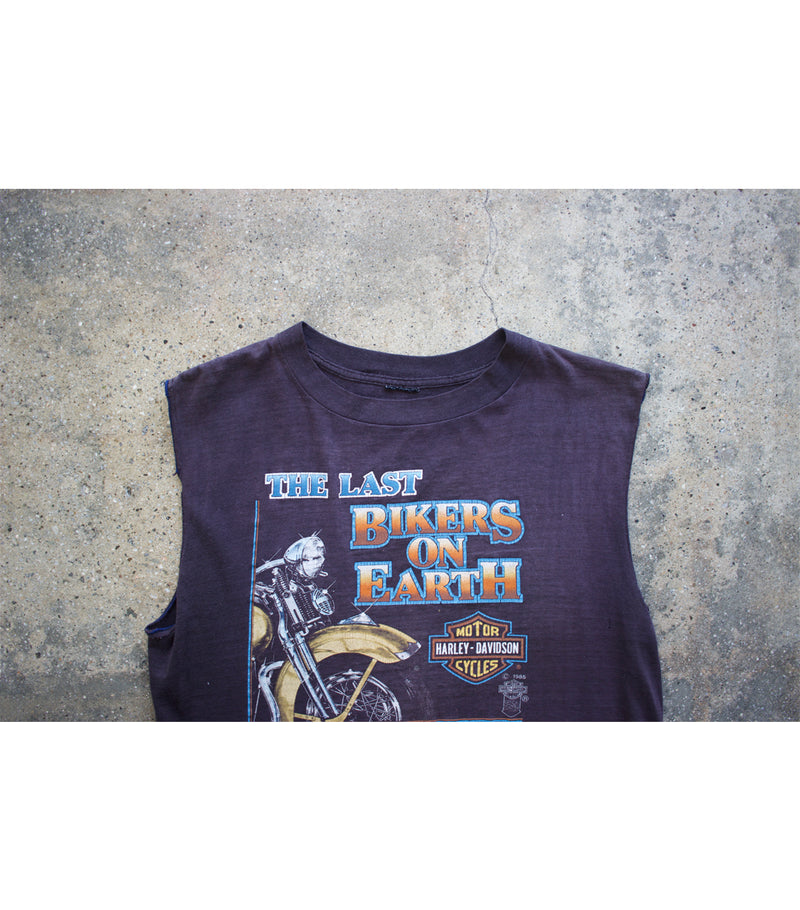 1985 Vintage Harley Davidson - Last Bikers On Earth Sleeveless T-Shirt